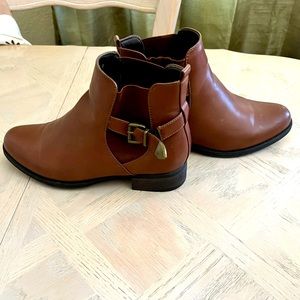 Brand new brown booties!